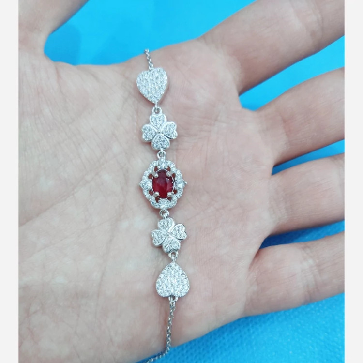 دستبند زنانه نقره اصل عیار 925 رنگ ثابت دارای روکش رادیوم نگین قرمز طرح یاقوت